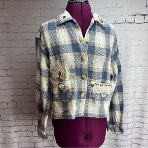 Rosettes vintage button down shirt blue and cream plaid grandmacore size medium